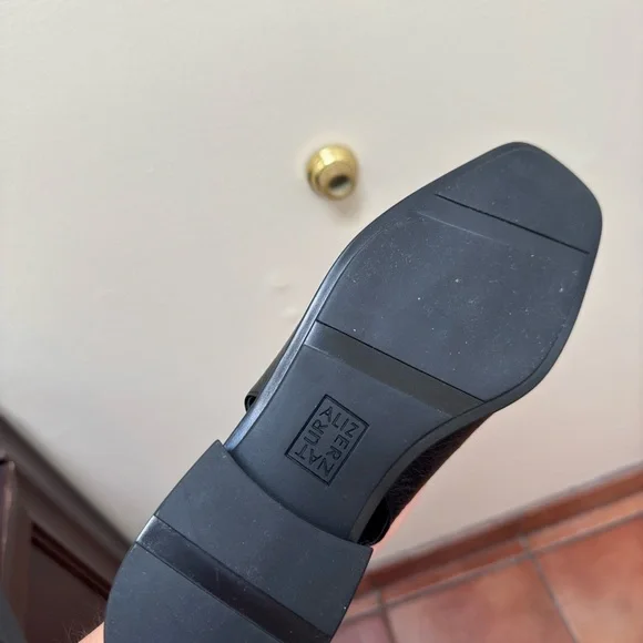 Naturalizer Black Leather Loafers with Gold Chain brand new - Picture 5 of 6